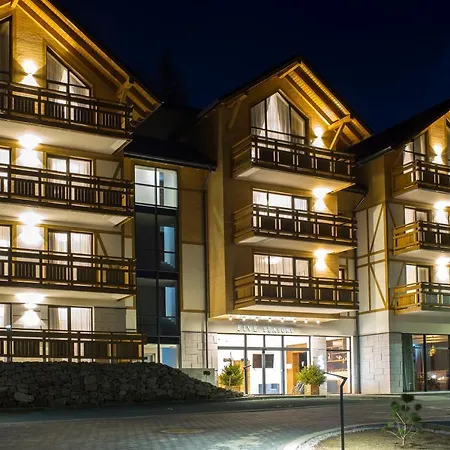 Five Seasons One Aparthotel *